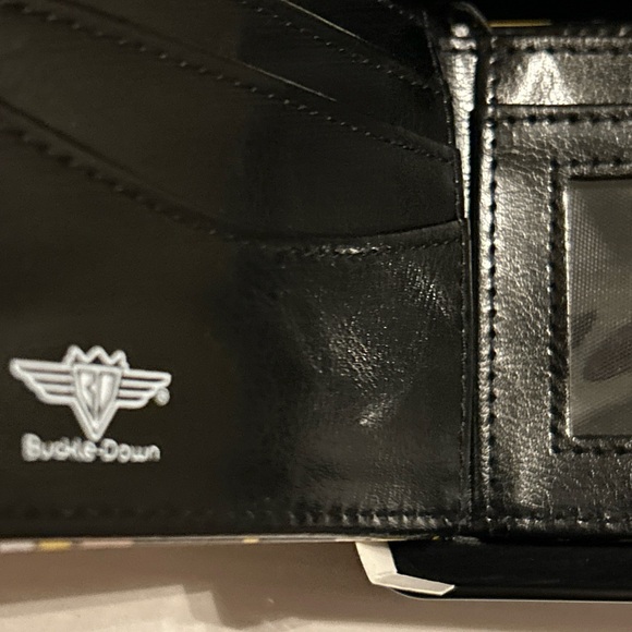 Disney Mickey Mouse Bifold Wallet - Picture 6 of 8